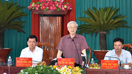 Dirigente partidista evalúa desarrollo socioeconómico en provincia vietnamita